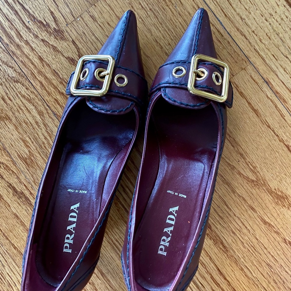 Vintage Prada kitten heel mule